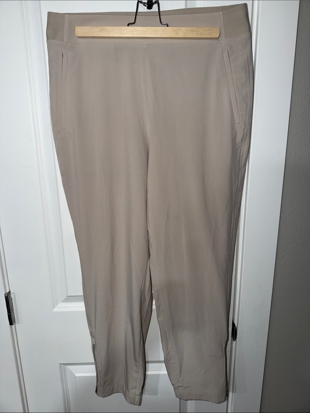 Athleta Stretch Pull-On Pants in Taupe